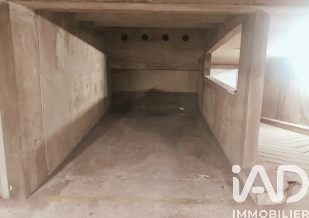 Garaaž - Secure Parking Space in Paris 12e