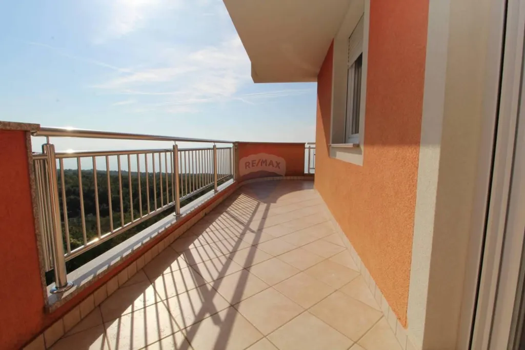 Balcon - Two-Storey Apartment with Sea View in Kastav