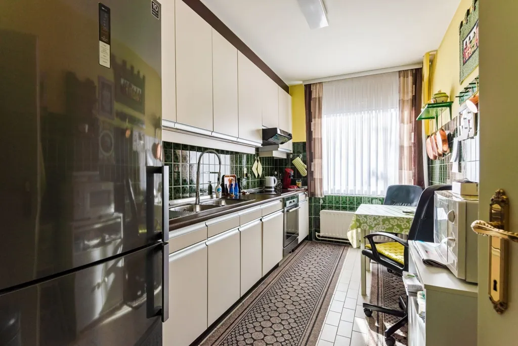 Köök - Spacious Apartment with Central Location in Berchem