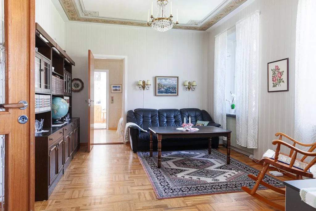 Elutuba - Historic Villa with Garden in Fjärestad