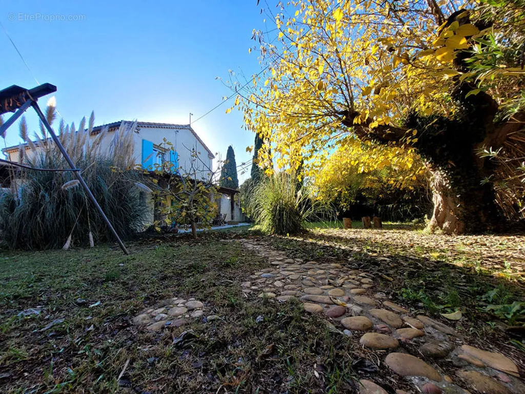 Giardino - Architectural House with Garden in Arles