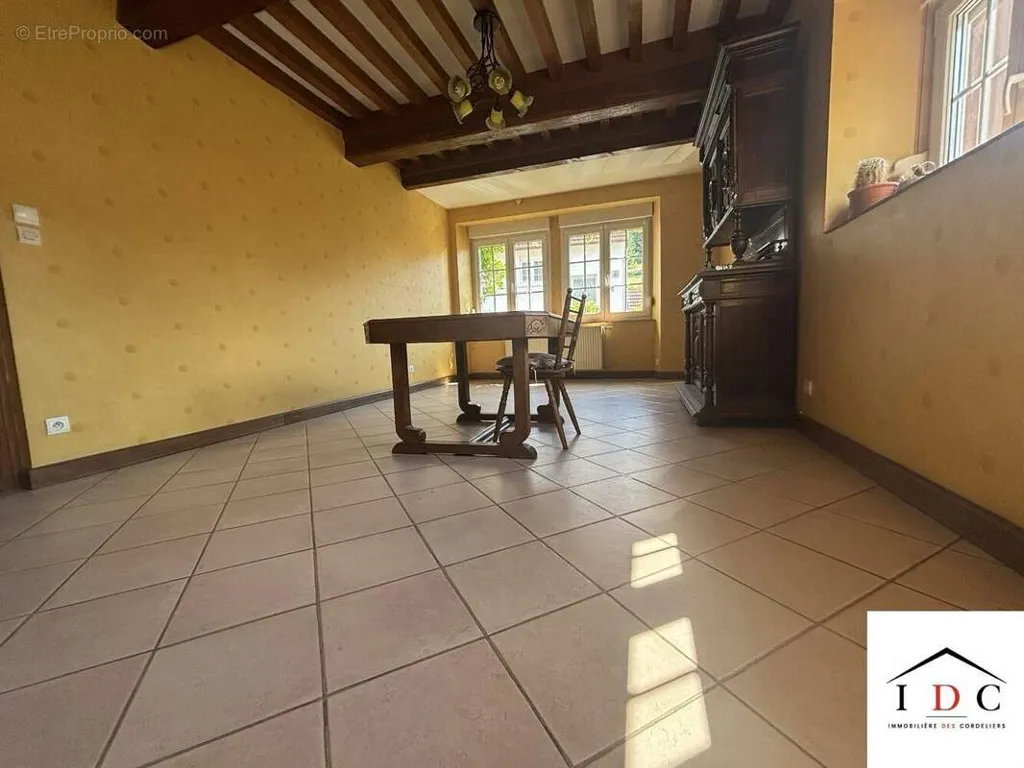 Salle à manger - Maison en Pierre avec Balcon à Schaeferhof, Dabo