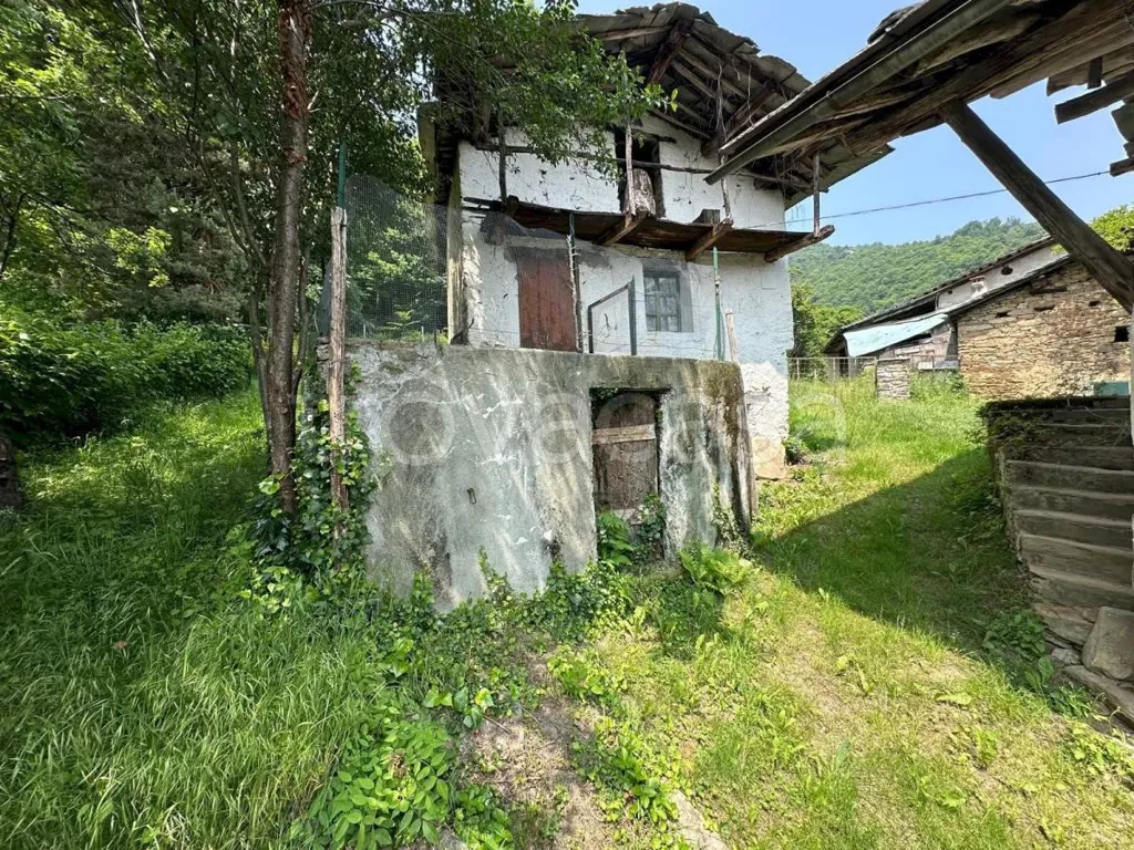 Välivaade - Traditional Mountain Cottage in Brossasco