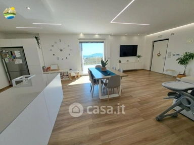 Salle à manger - Villa with 360° View in Castilenti