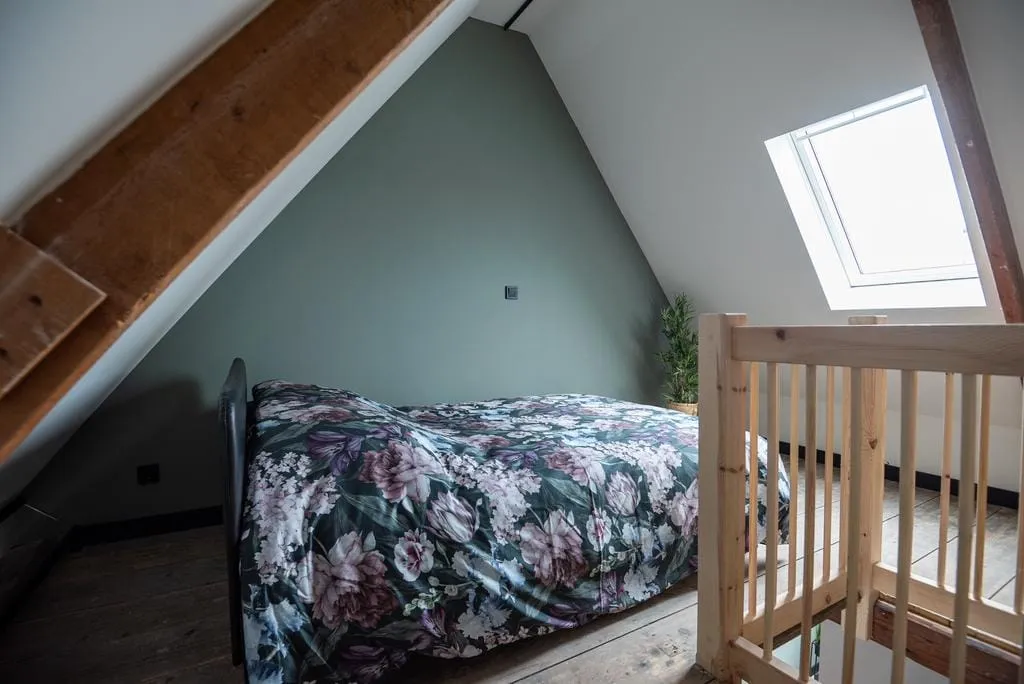 Chambres - Characterful Apartment with Skylight in City Centre