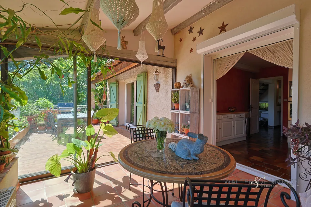 Terrace - Villa with Independent Apartment in Le Pradet