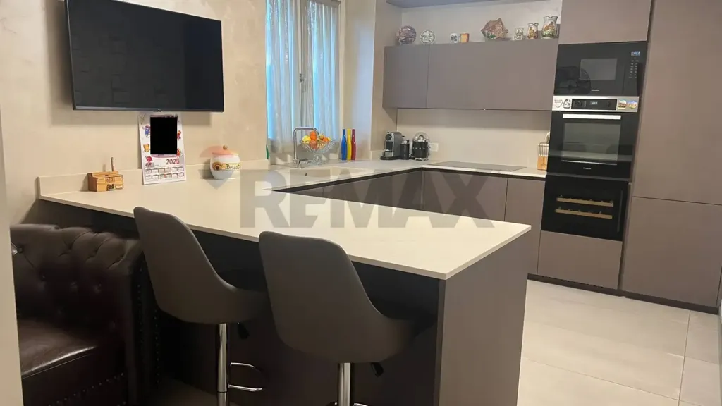 Cuisine - Bifamiliar Villa with Garden in Capriolo