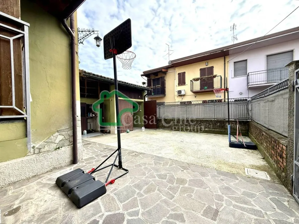 Jardin - Bifamiliar Villa with Private Garden in Secugnago