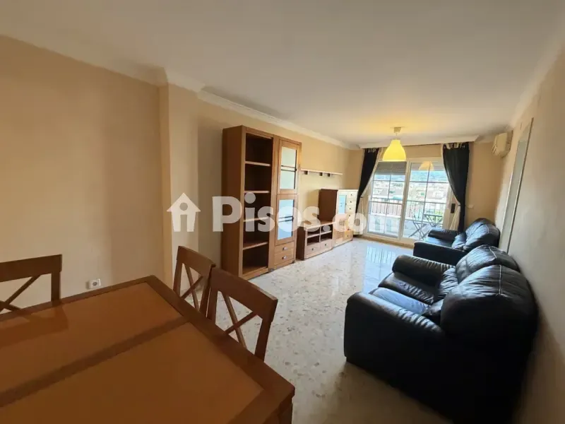 Living Room - Spacious Central Flat with Balcony in Calle de la Acequia
