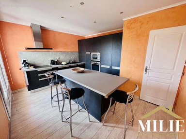 Cuisine - Duplex Charmant avec Balcons à Bandol