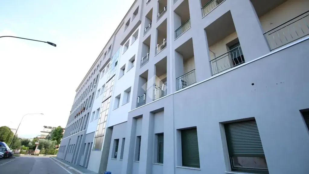 Välivaade - Apartment with Balcony in Brescia