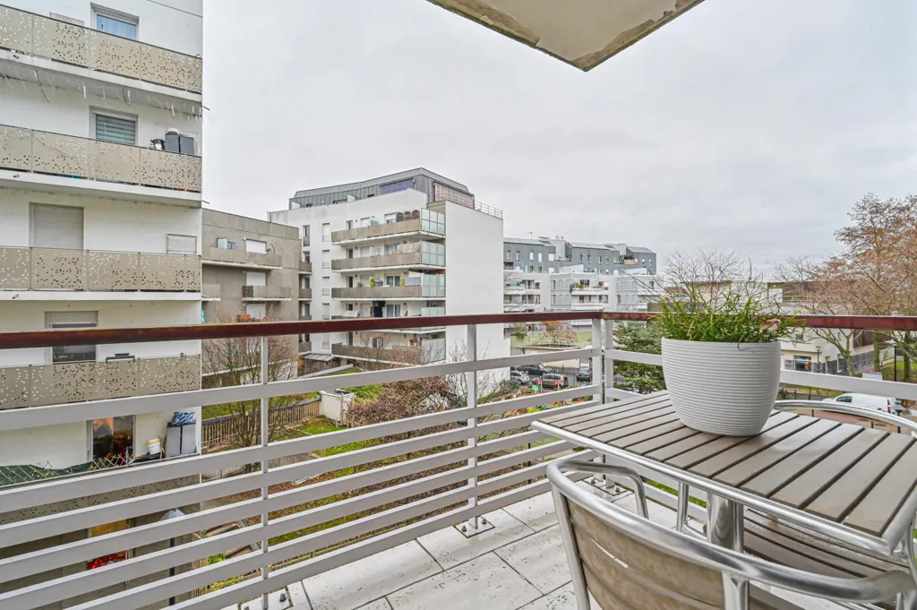 Balkon - Apartment with Balcony in Alfortville
