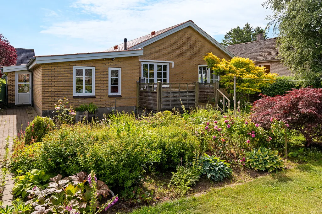 Giardino - Villa with Garden in Over Jerstal