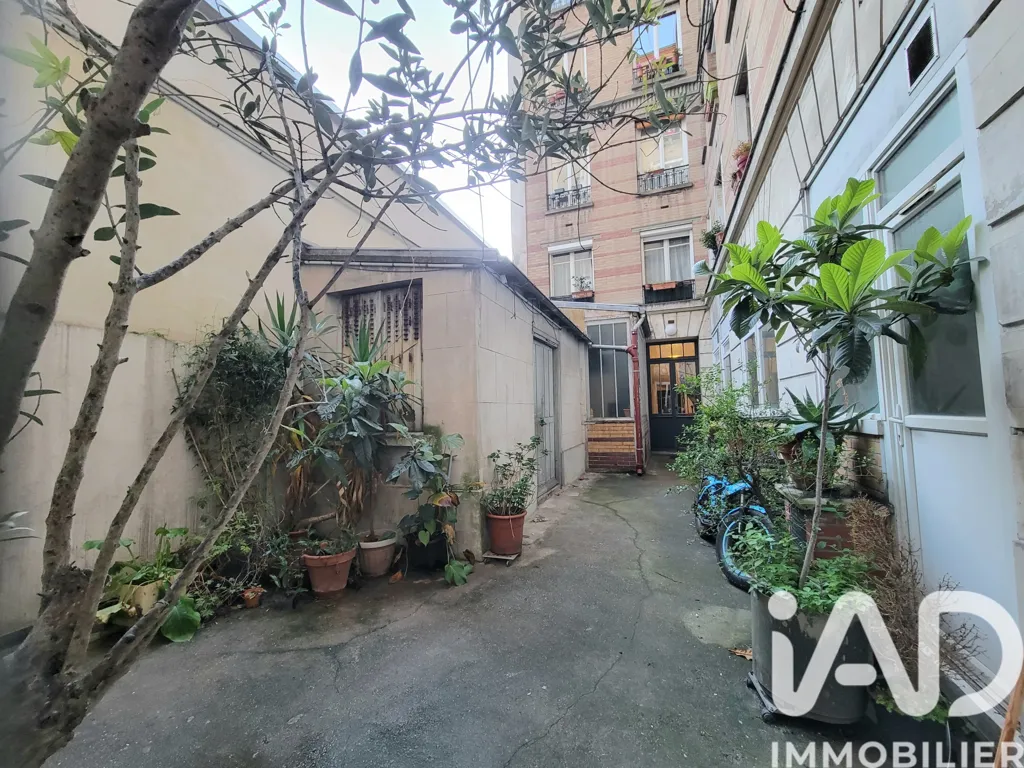 Aed - Bright 2-Bedroom Parisian Flat with Courtyard