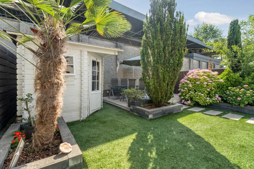 Jardin - Semi-detached House with Garden in Almere