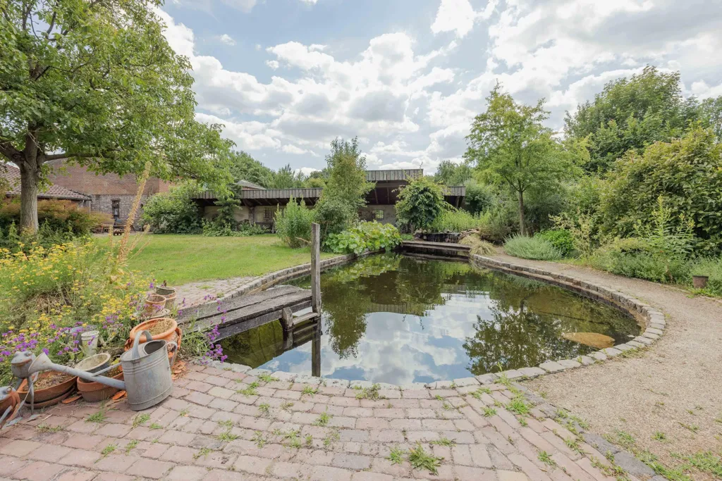 Jardin - Characterful Farmhouse with Pool in America