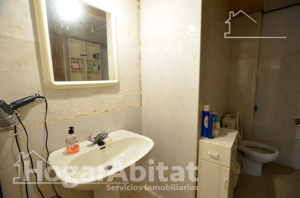 Salles de bain - Maison 8 pièces à Alicante Capital