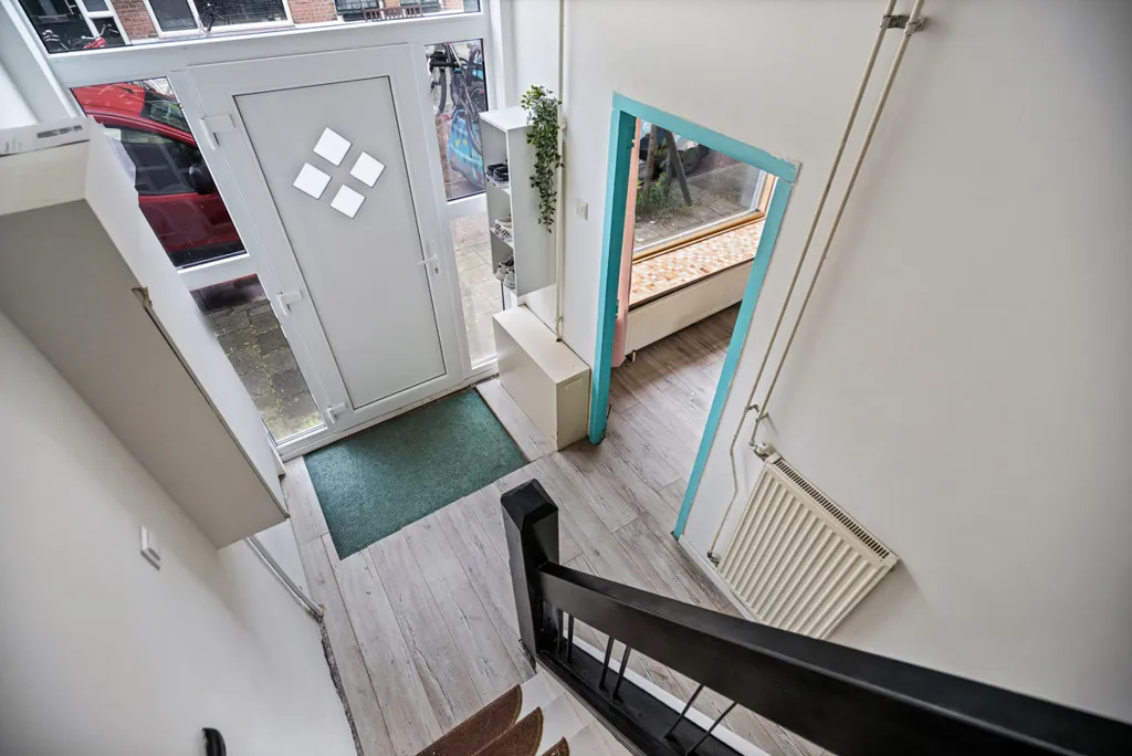 Hallway - Characterful Detached House with Garden in Leiden