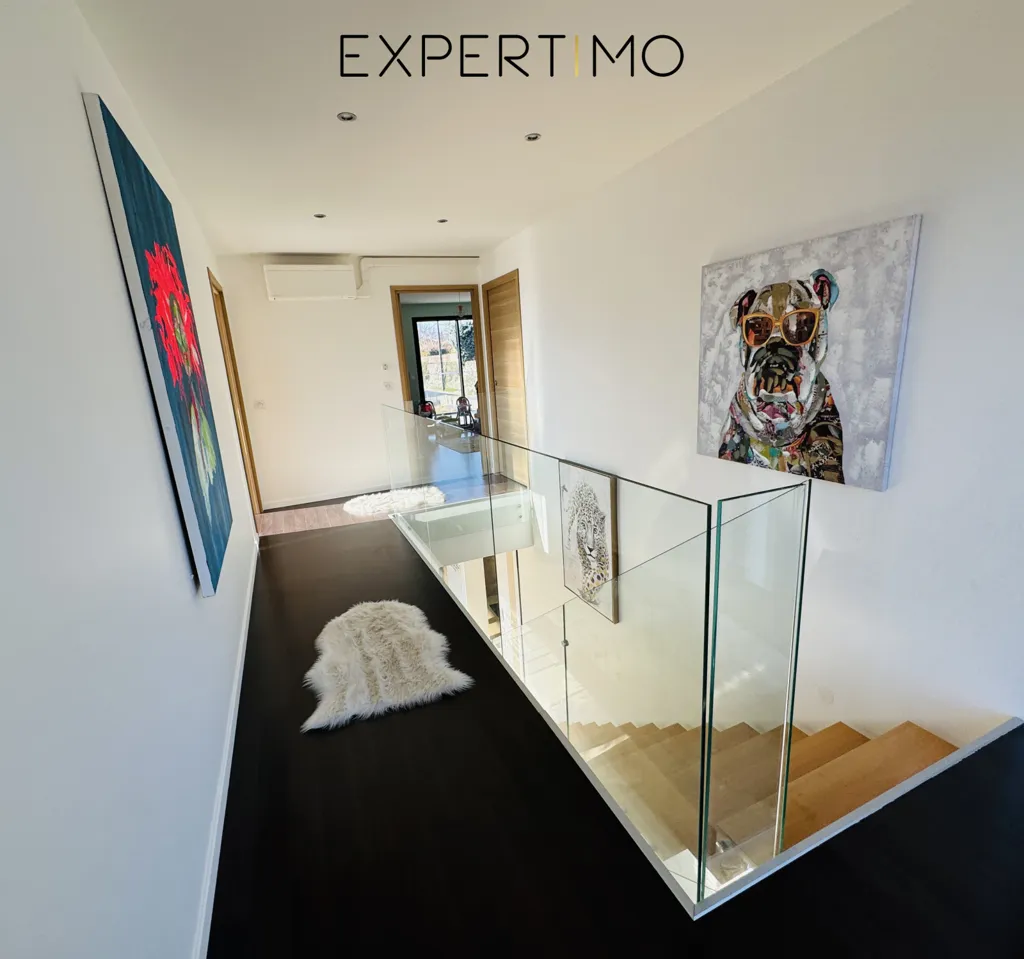 Ingresso - Architectural Villa with Pool in Saint-Jean-de-Moirans