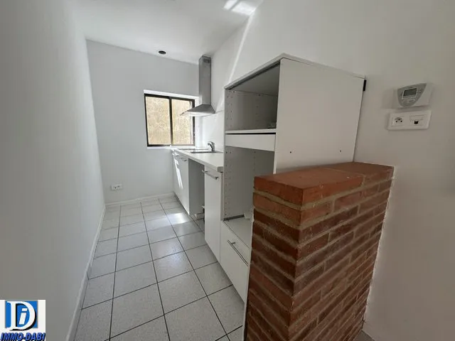 Cuisine - Appartement T2 Rénové au Centre Historique de Muret