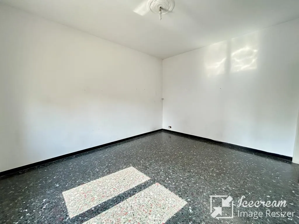 Pièces - Spacious Apartment with Balcony in Acqui Terme