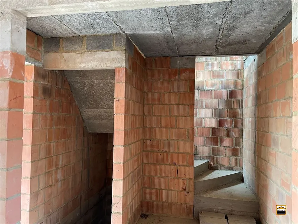 Pièces - Terrain à Bâtir avec 2 Chambres à Heers
