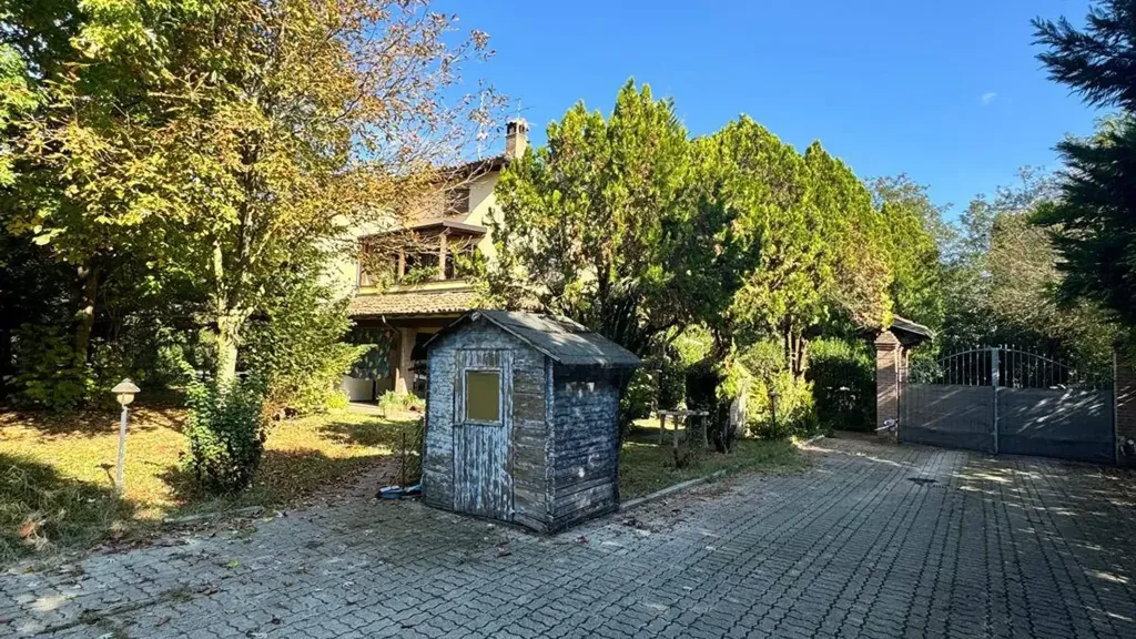Extérieur - Rustic Villa with Garden in Castelfranco Emilia