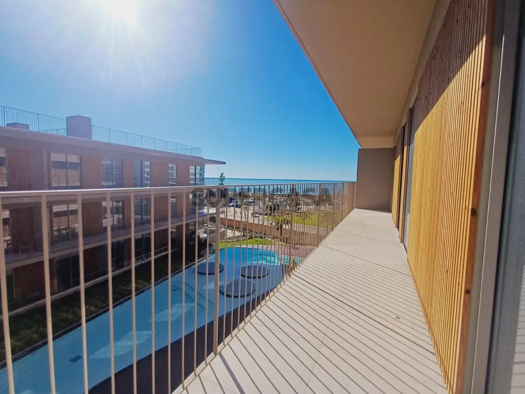 Balcone - Luxury 2-Bed Flat with Beachfront in Quarteira