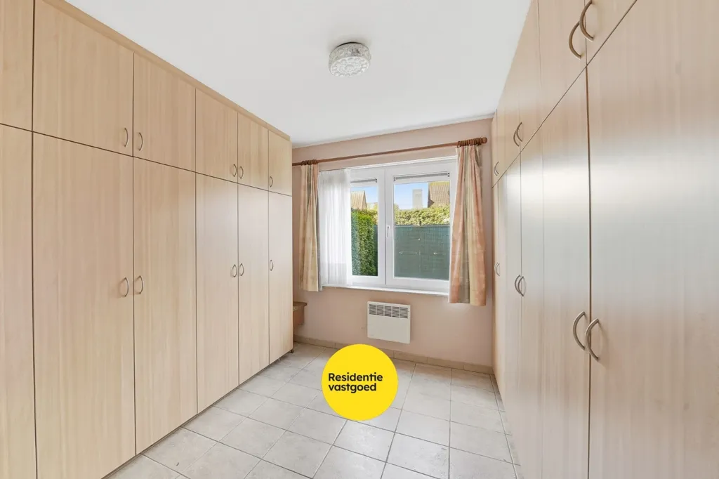 Toad - Ground Floor Apartment with Garden in Oudenburg Centre