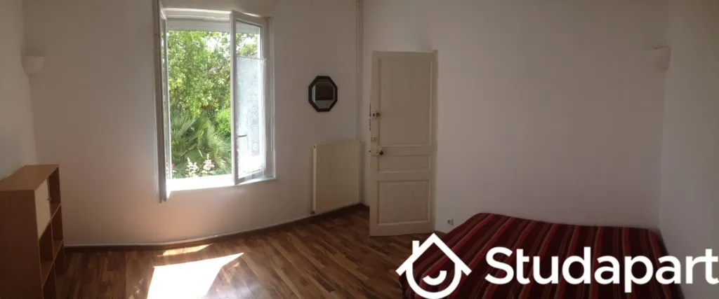 Chambres - Chambre en Colocation avec Jardin à La Rochelle