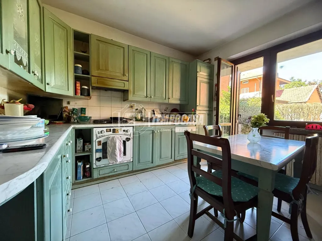Cucina - Terraced Villa with Private Garden in Cirié