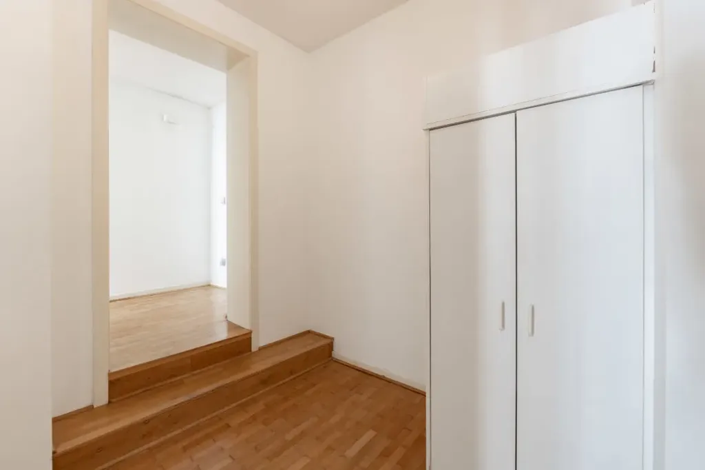 Entrée - Appartement avec Balcon Sud-Ouest à Bruxelles