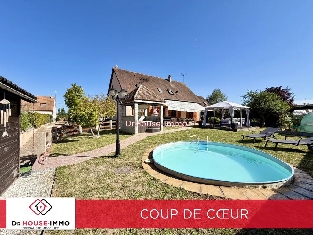 Bassein - House with Pool and Jacuzzi in Villemandeur