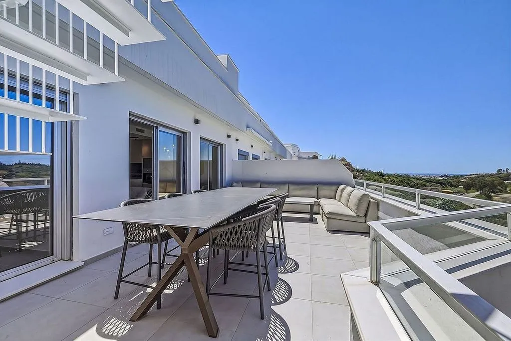 Terrass - Duplex with Pool and Terrace in Estepona