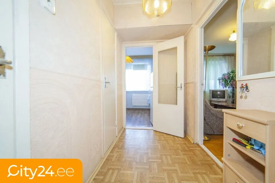 hallway_entrance