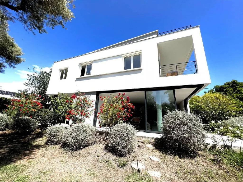 Extérieur - Villa Luxueuse avec Barbecue à Juan-Les-Pins