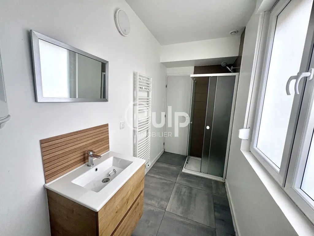 Salles de bain - Appartement de type 2 bis au rez-de-chaussée à Lens