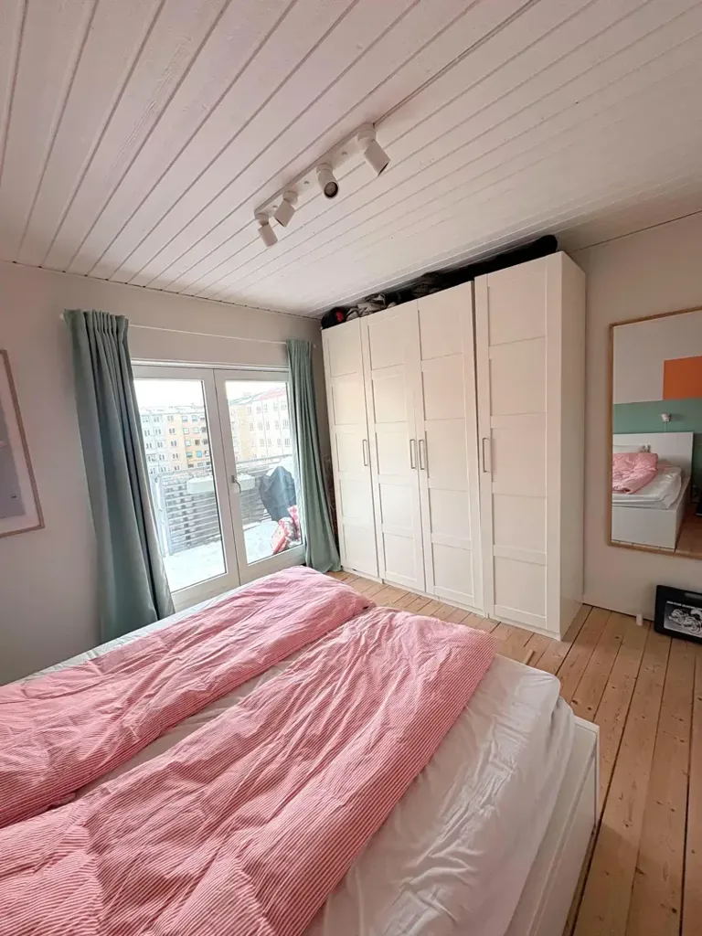 Bedrooms - 3-Bed Apartment with Balcony in Øgade, Aalborg