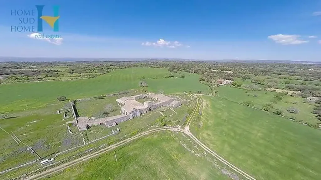 Vista aerea - Historic Masseria near Noto Centre