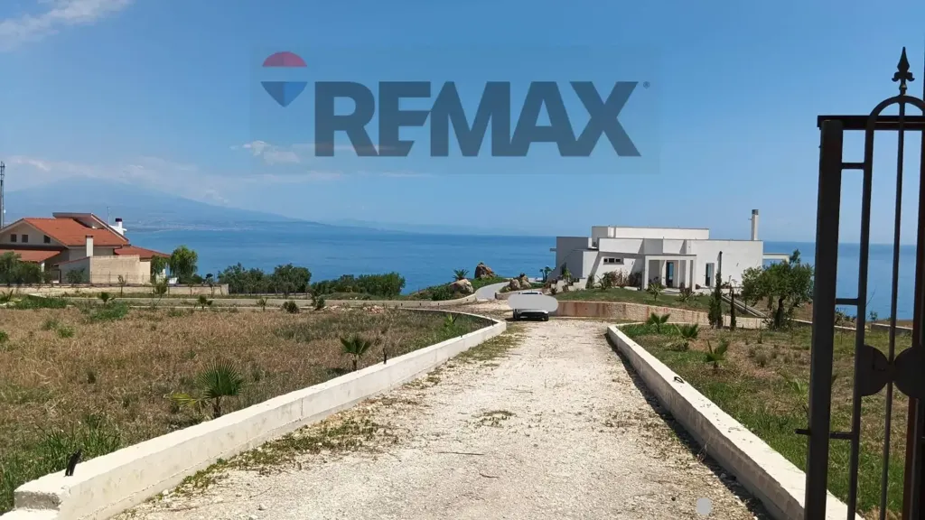 Aed - Newly Built Villa with Sea View in Augusta