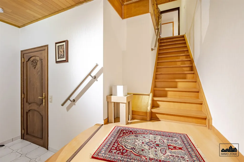 Pièces - Maison avec Terrasse et Garage à Temse