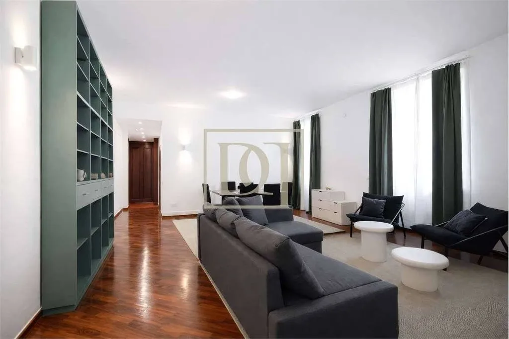 Elutuba - Luxury Apartment with Triple Exposure in Milan
