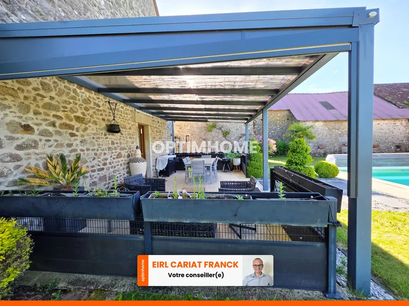 Terrasse - Longère Rénovée avec Piscine et Jardin à Marsac