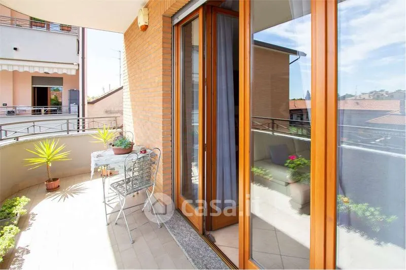 Rõdu - Modern Apartment with Balcony in Bovisio-Masciago