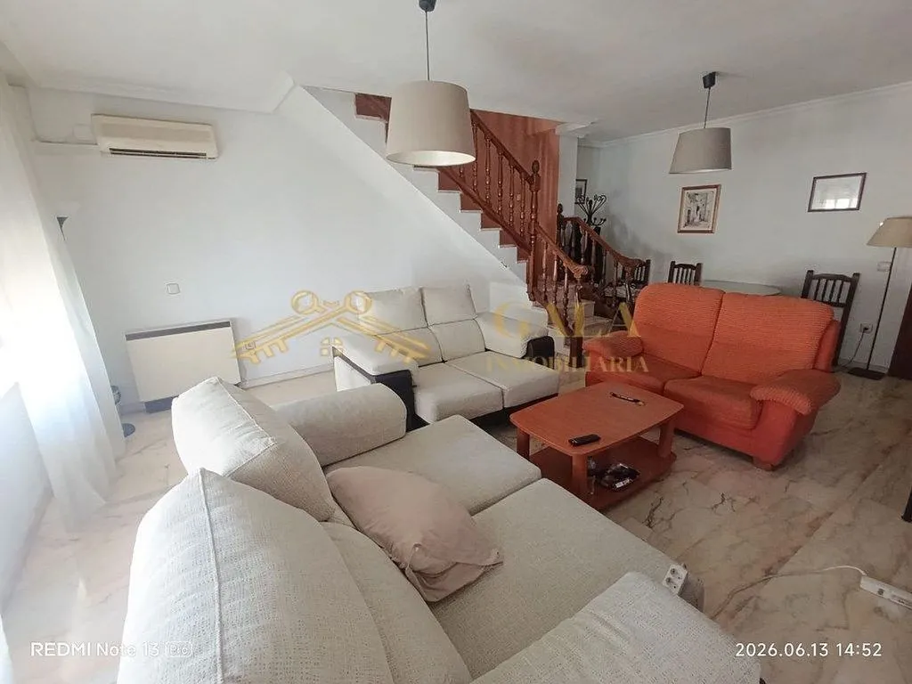 Soggiorno - Duplex with Terrace and Balcony in Cáceres Centre