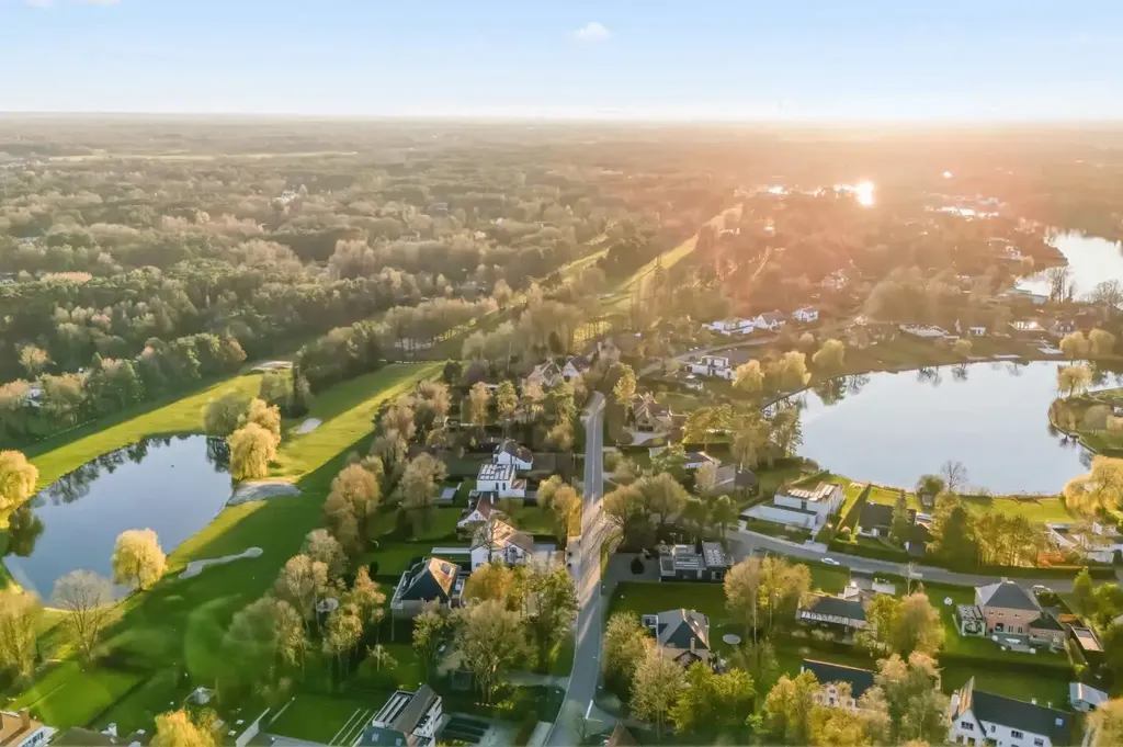 Vista aerea - Architectural House with Water View in Keerbergen