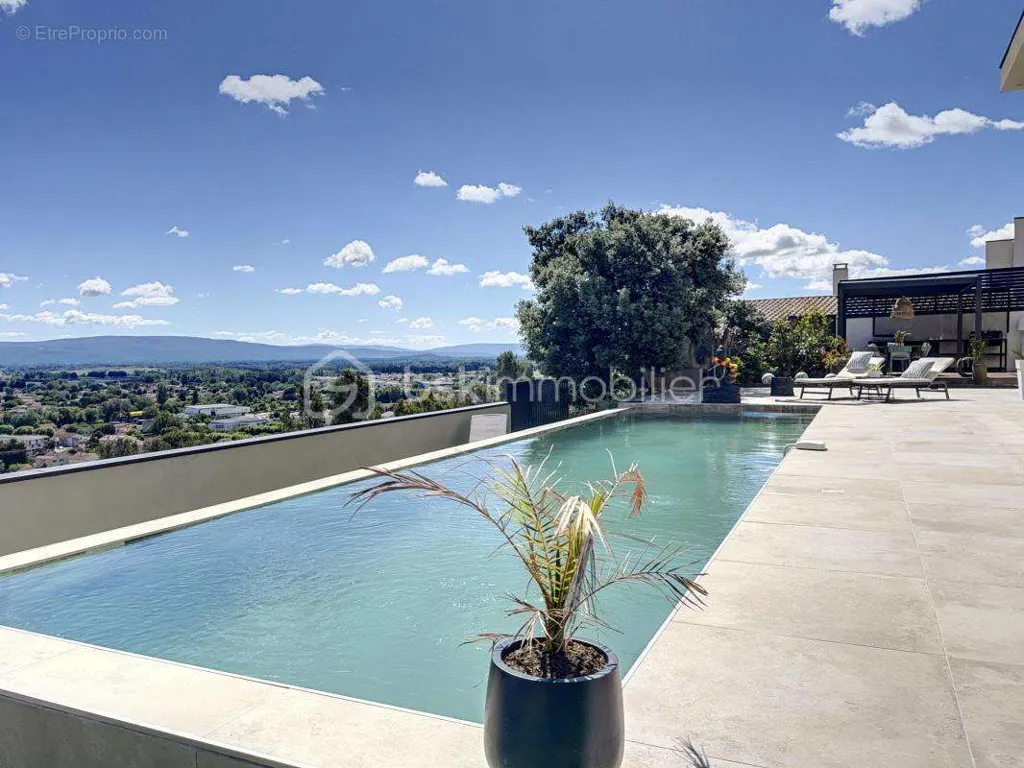 Pool - Villa with Panoramic View on Vedène Heights
