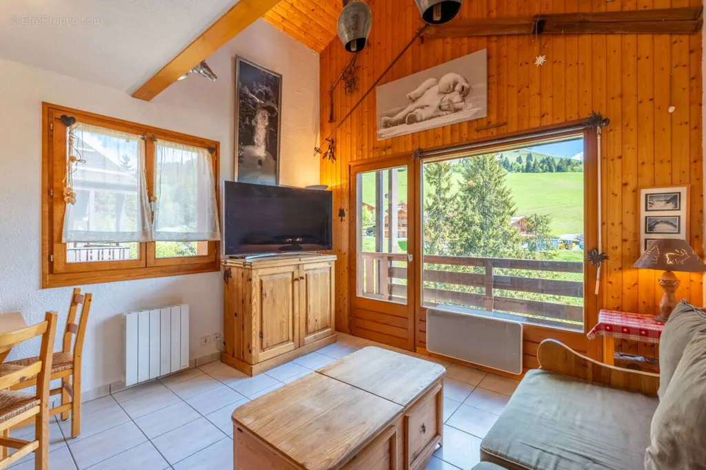 Séjour - Appartement Skis au Pied avec Balcon à Chinaillon