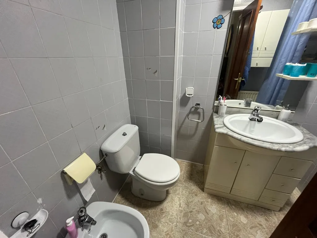 Salles de bain - Spacious Flat with Balcony in Roses