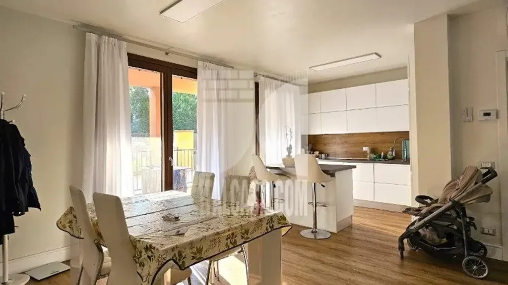 Söögituba - Quadrilocale with Private Garden in Mantova